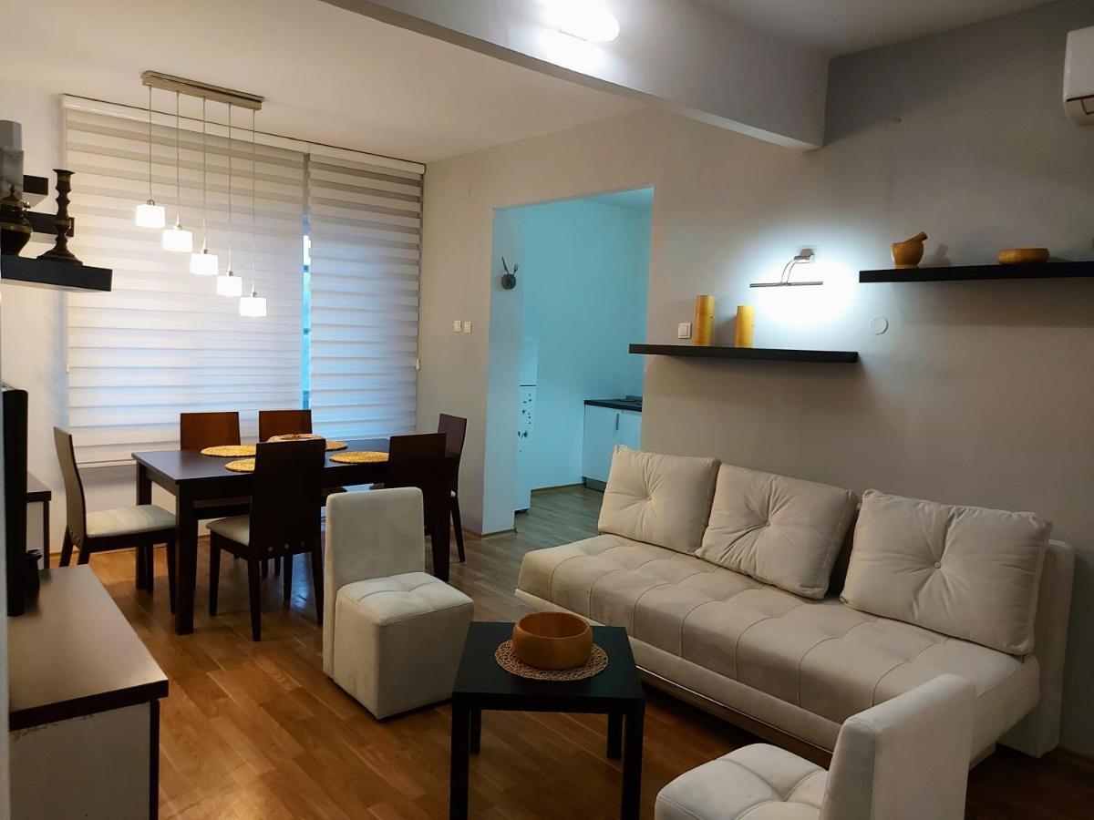 Makabo-Apartment In House สโกเปีย ภายนอก รูปภาพ